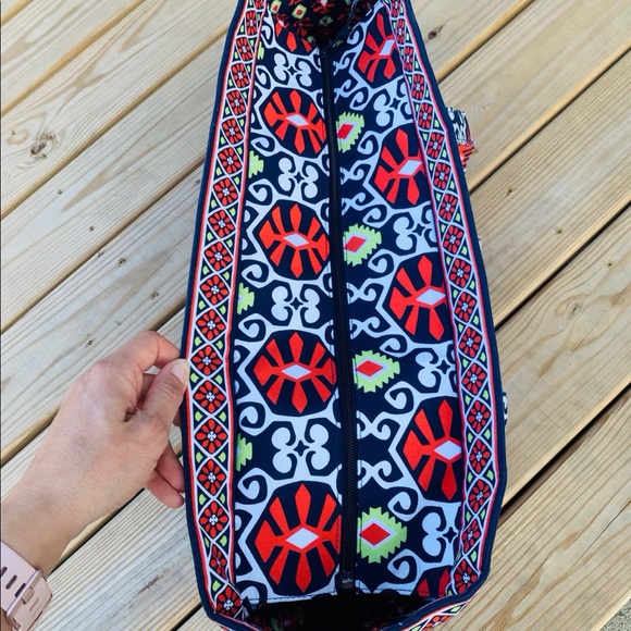 Vera Bradley Get Carried Away Tote NWT - Picture 4 of 11